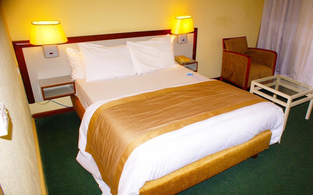 Hôtel Sawa Douala Bagian luar foto