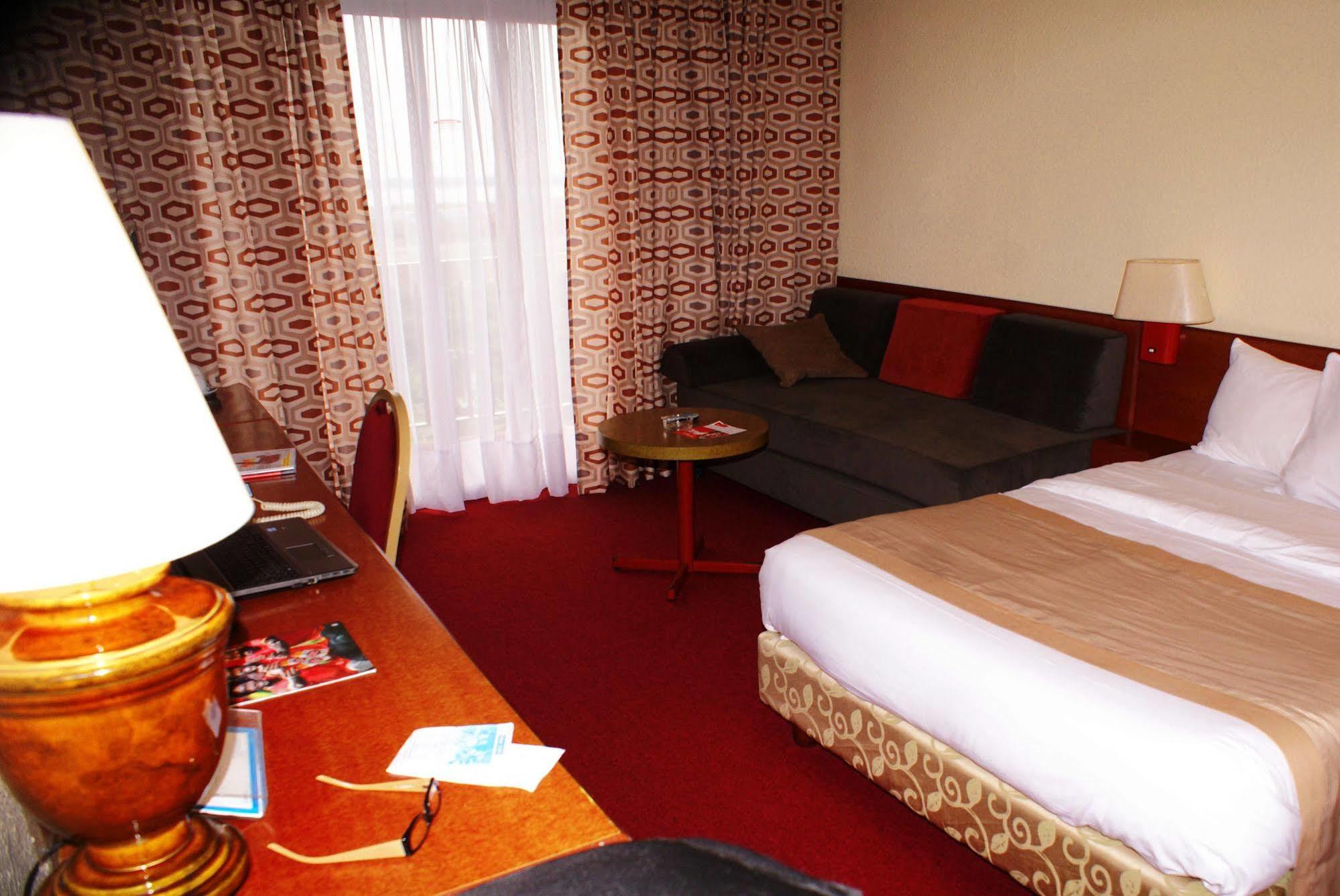 Hôtel Sawa Douala Bagian luar foto