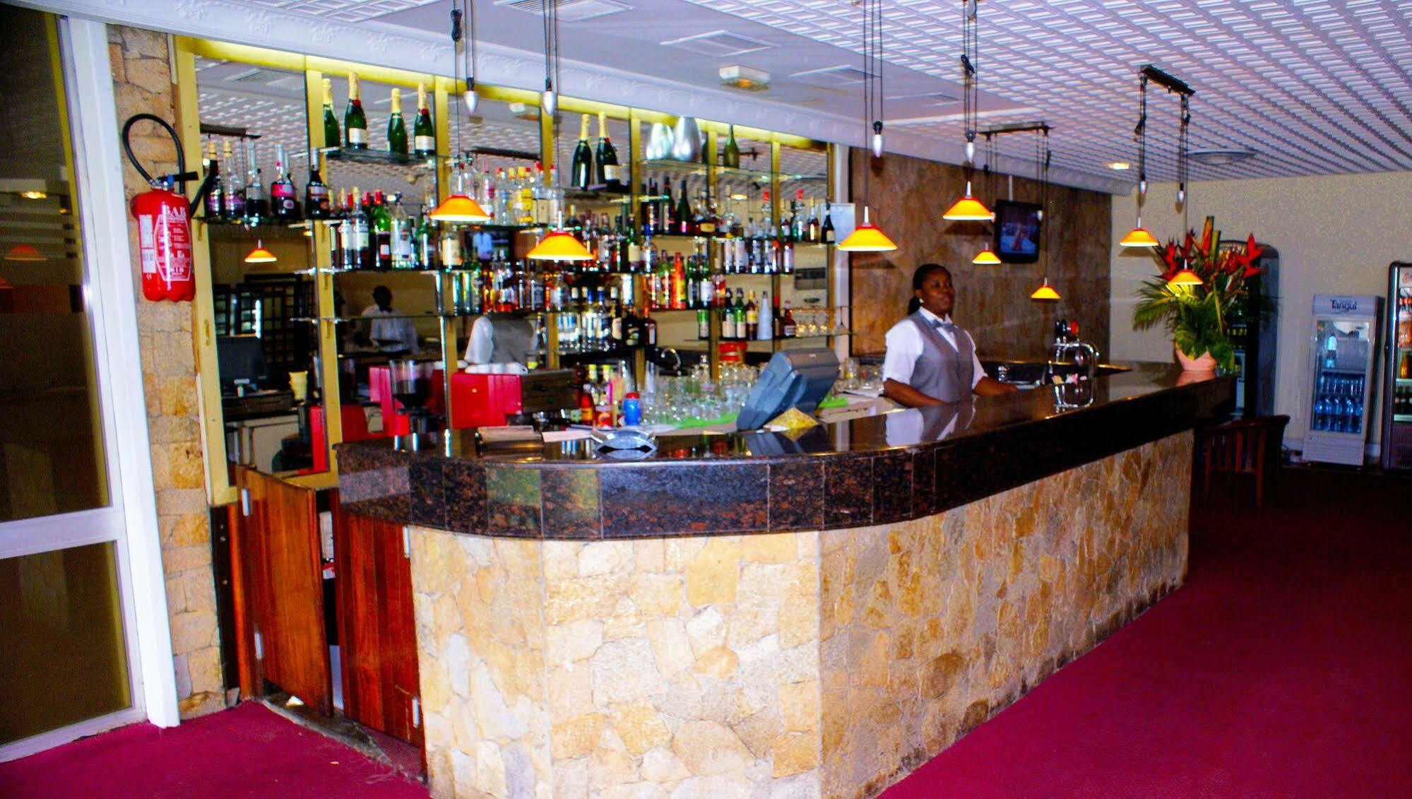 Hôtel Sawa Douala Bagian luar foto